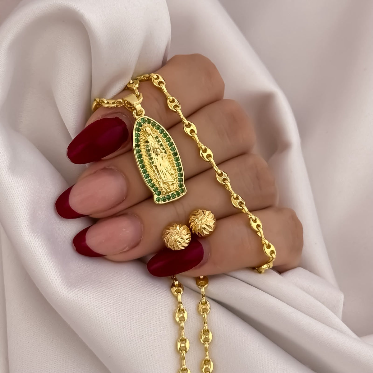 Conjunto Gucci + Guadalupe + Topos