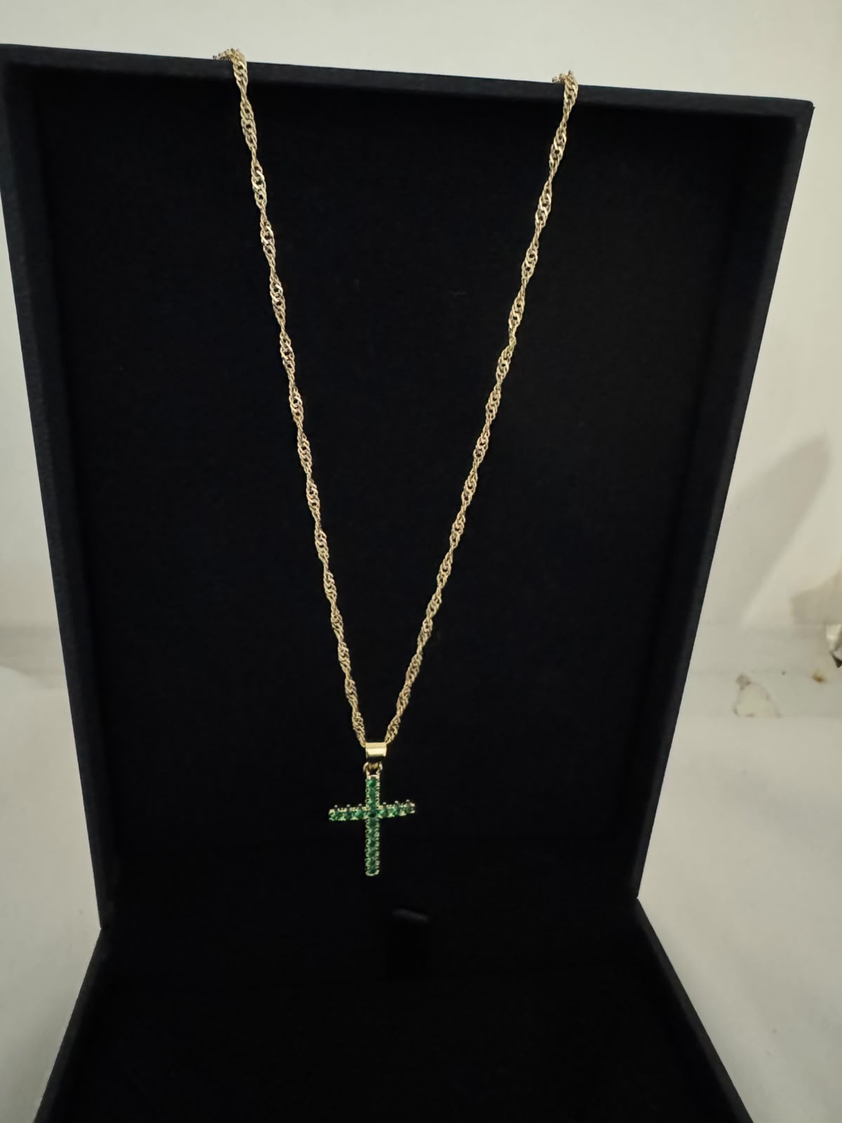 Cadena Singapur Dama 45 cm + Cruz Verde Esmeralda
