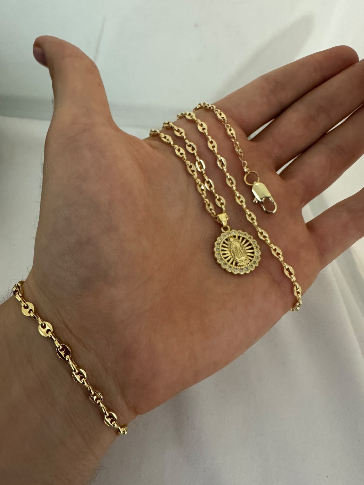 Conjunto Gucci + Virgen de Guadalupe + Pulsera